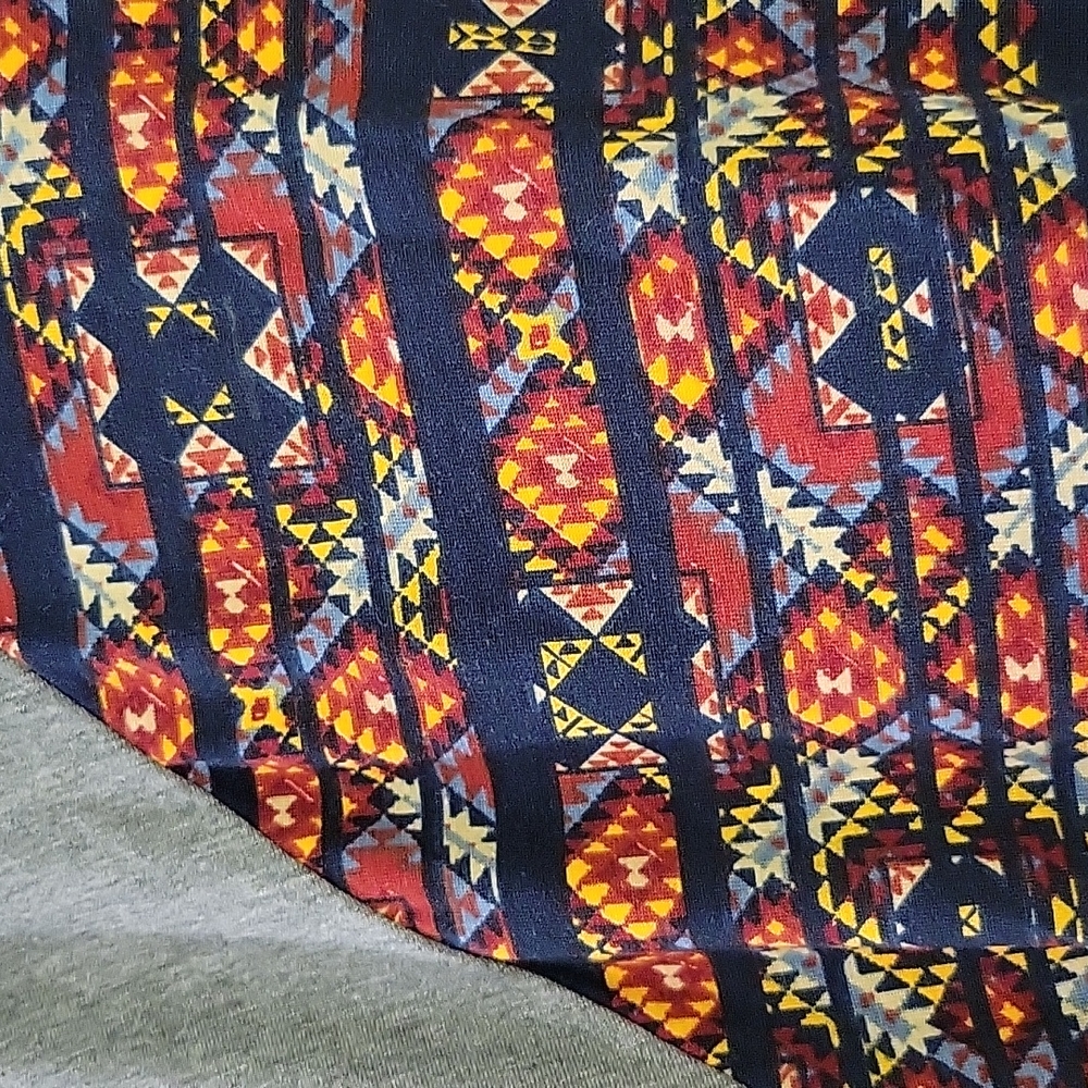 LulaRoe Randy shirt, Aztec, XS